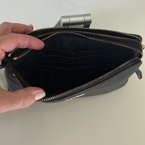 Coach clutch wallet - Picture 2 of 3